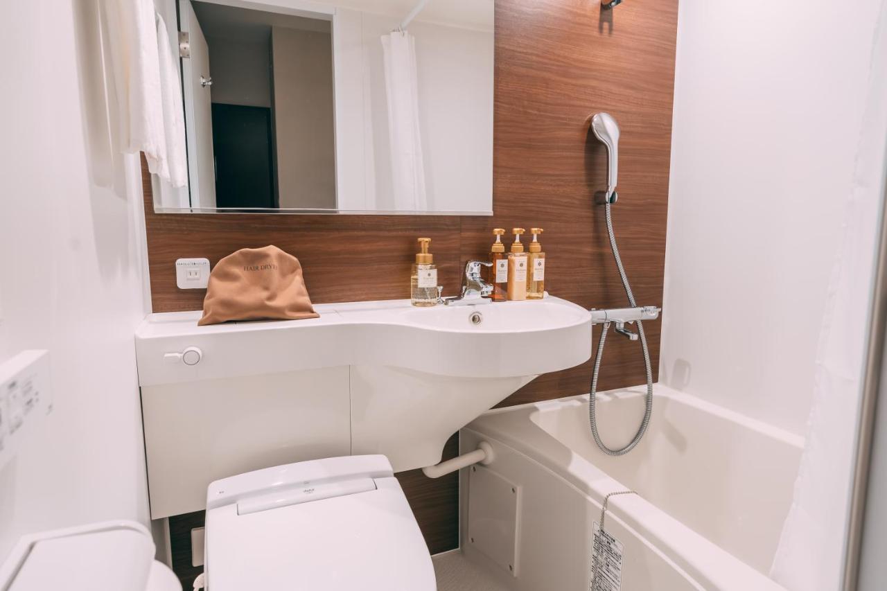 R Hotel Honmachi Осака Екстер'єр фото